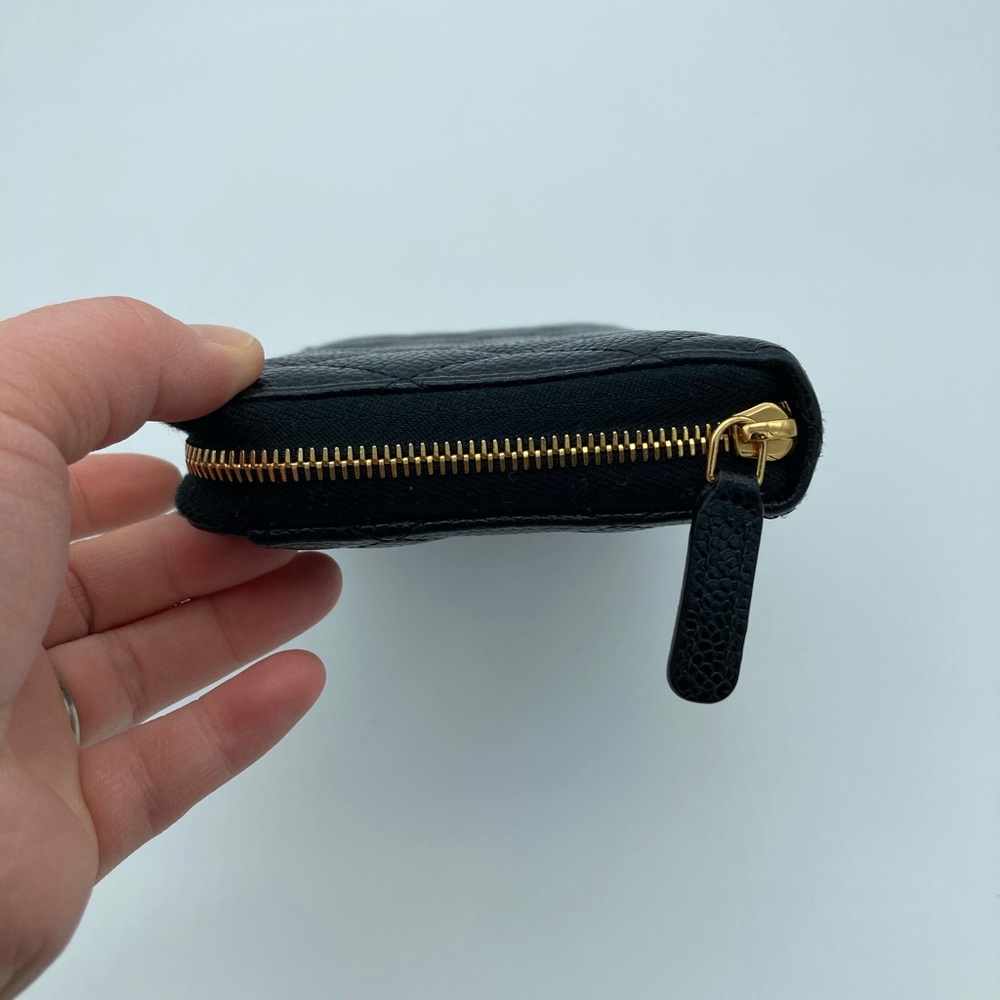 CHANEL CC GOLD HARDWARE BLACK QUILTED ZIP AROUND CAVIAR WALLET WITH BOX - Picture 5 of 17